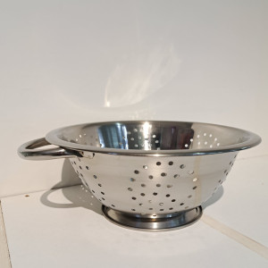 Colador de acero 24cm 
