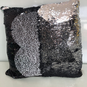 Almohada con lentejuelas reversibles 