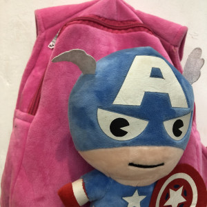 Mochila con capitán america 