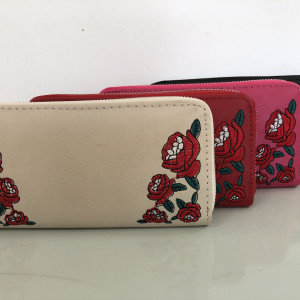 Carteras con diseños de flores 