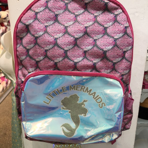 Mochila con cola de sirena