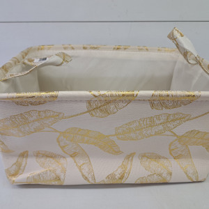 Organizador con detalles dorados 