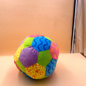 Pelota de peluche