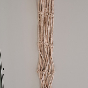 Porta plantera de macrame