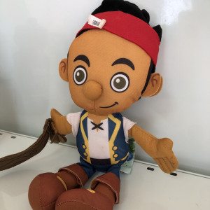 Peluche de jake los piratas del país de nunca jamás 