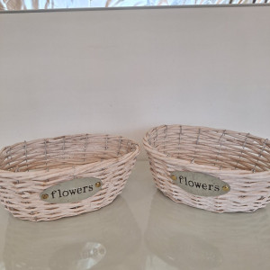 Paneras de mimbre blanco