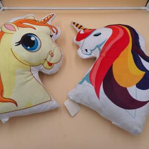 Almohadas de unicornio