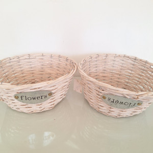 Paneras de mimbre blanco