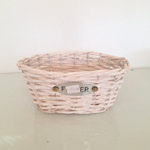 Paneras de mimbre blanco