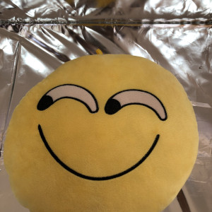 Peluche de emojis 