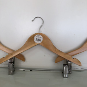Percha con pinza