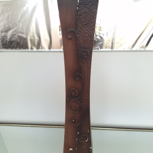 Jarrón decorativo de madera