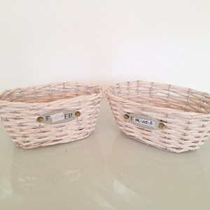 Paneras de mimbre blanco