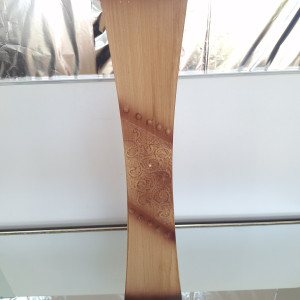 Jarrón decorativo de madera