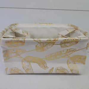Organizador con detalles dorados 
