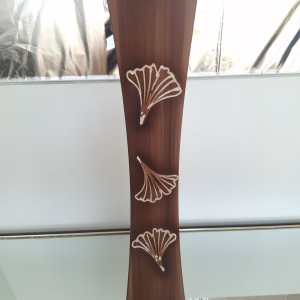 Jarrón decorativo de madera