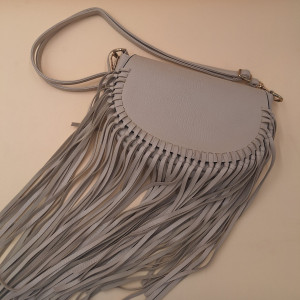 Carteras bandolera con flecos