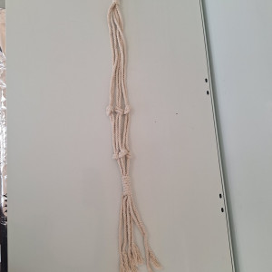 Porta plantera de macrame