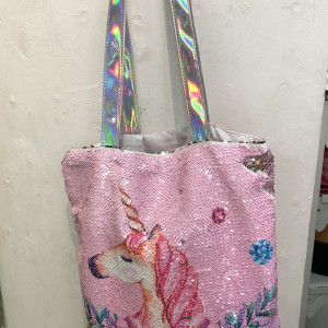 Bolso con lentejuelas 