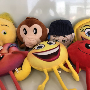 Peluches de la película emoji grandes 