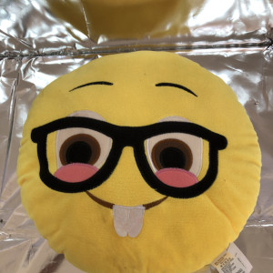Peluche de emojis 