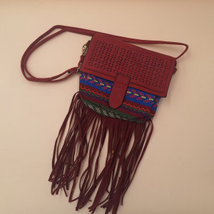 Carteras bandolera con flecos