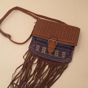 Carteras bandolera con flecos