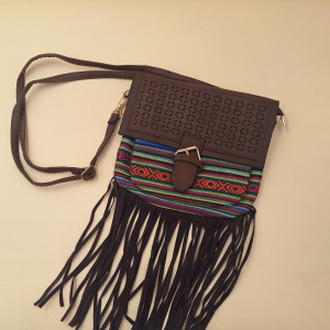 Carteras bandolera con flecos