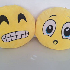Almohada de emoji Grande