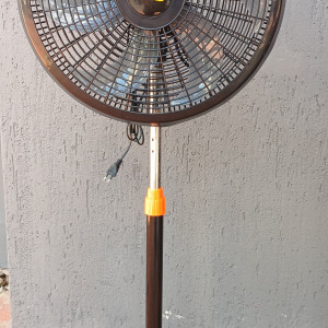 Ventilador de Pie ASTROLUZ 18" 