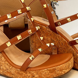 SANDALIA CON BRILLOS 