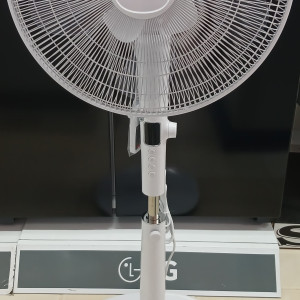 Amazon Basics Ventilador de Pie Digital 