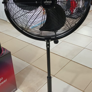Ventilador de Pie Industrial Ufesa 18" FF1450
