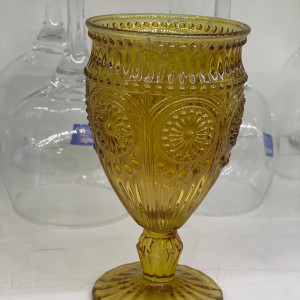 Vaso de vidrio con diseño y color 