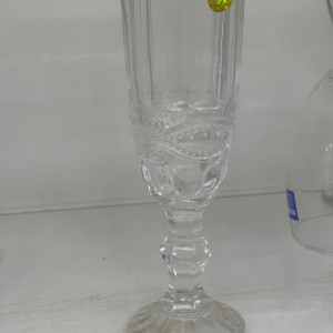 Copa de vidrio transparentes fino y con diseño 
