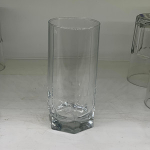 Vaso de vidrio con diseño 