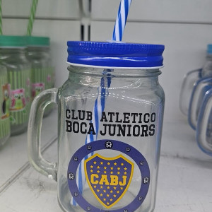 Vasos de vidrio con diseños y pajita 