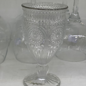 Vaso de vidrio mediano con diseño 