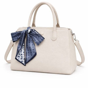 CARTERA CON PAÑUELO