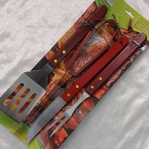 Set de 4 utensilios para asado