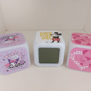Reloj Despertador Digital con Luz LED – Disney